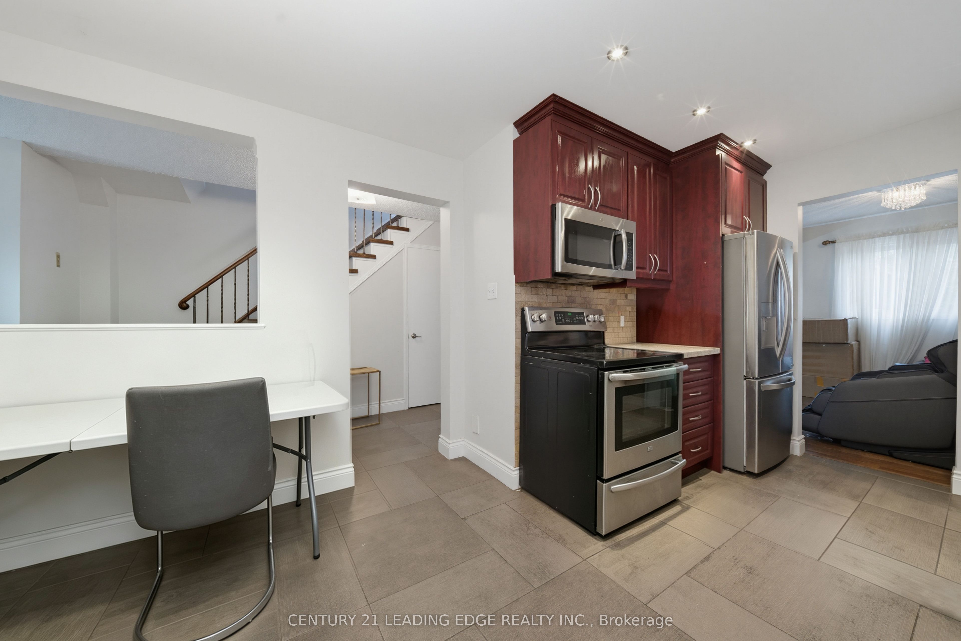 56 Sunshine Drive Property Photo 9