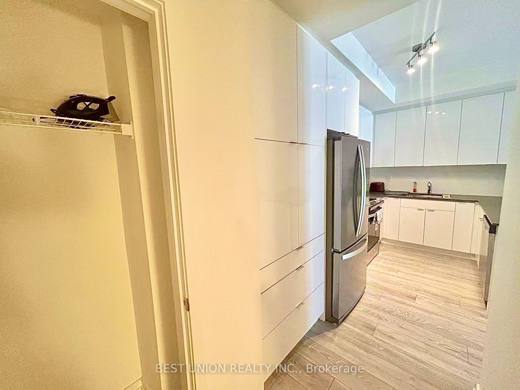 22 Lytham Green Circle 20 Property Photo 13