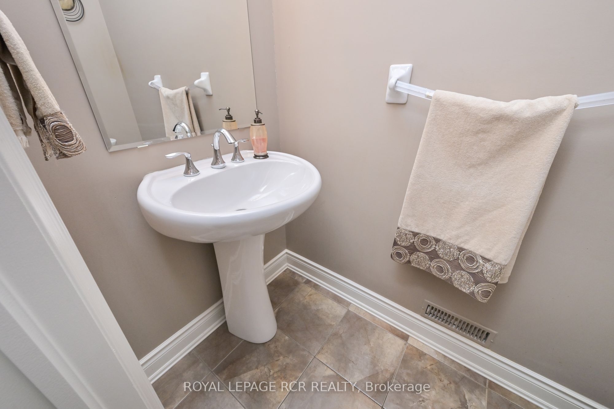 32 Hillcrest Drive Property Photo 19