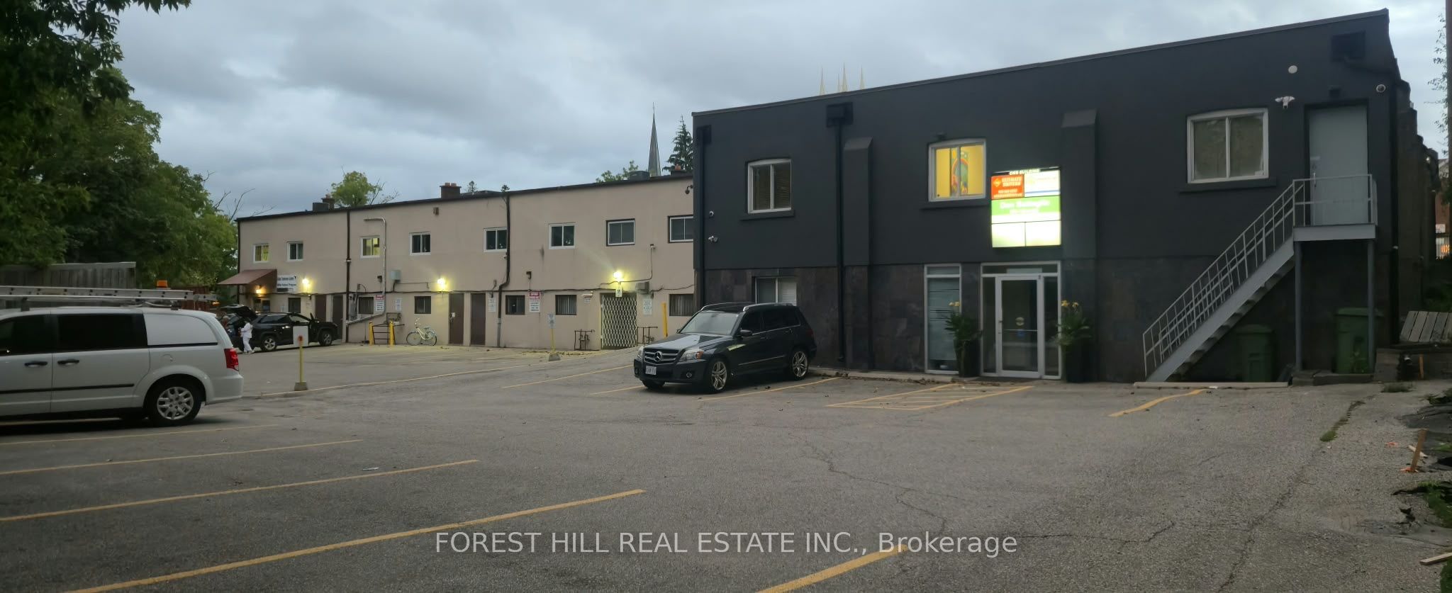 10087 Yonge Street Property Photo 16