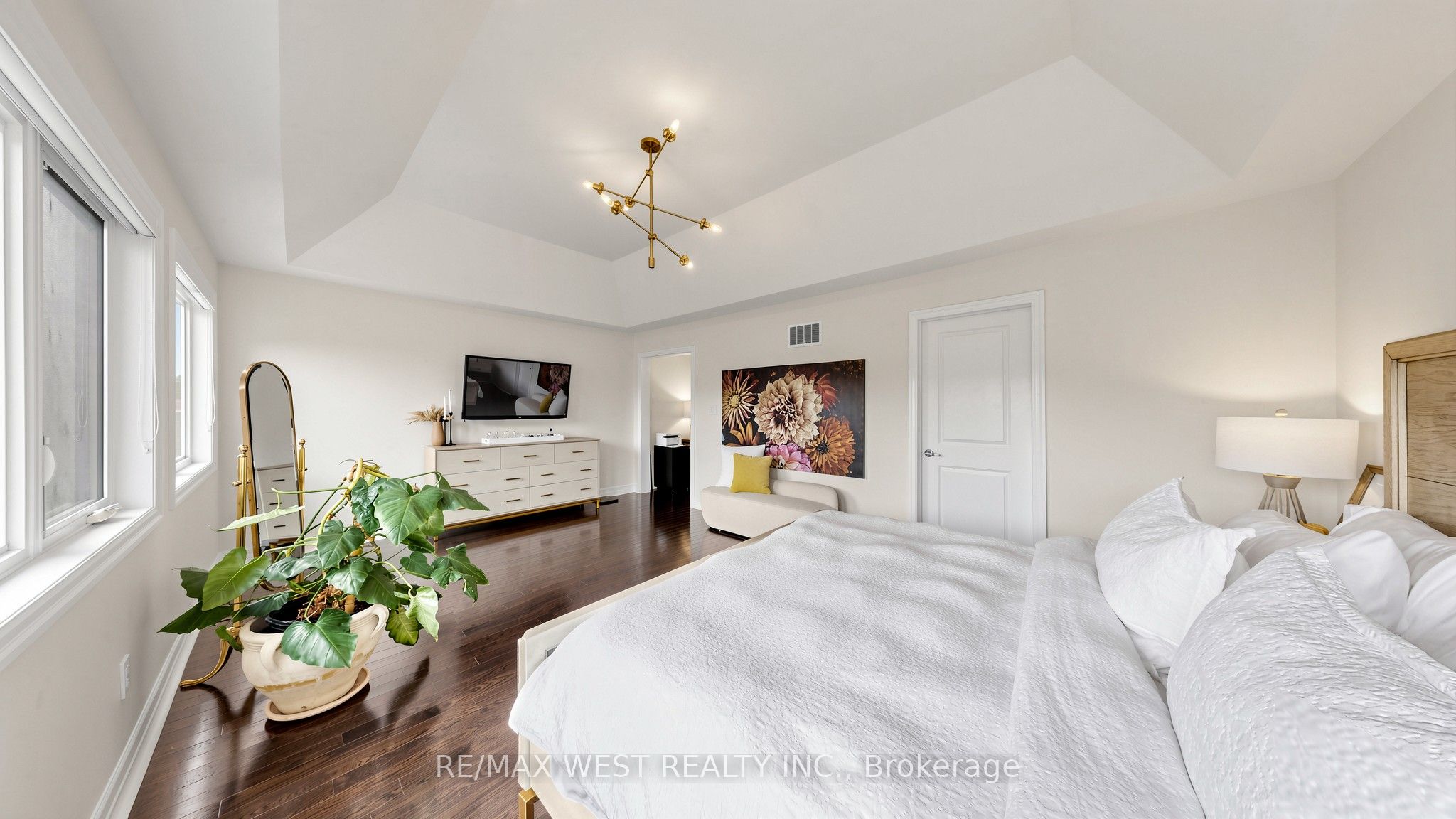 57 Alex Campbell Crescent Property Photo 16