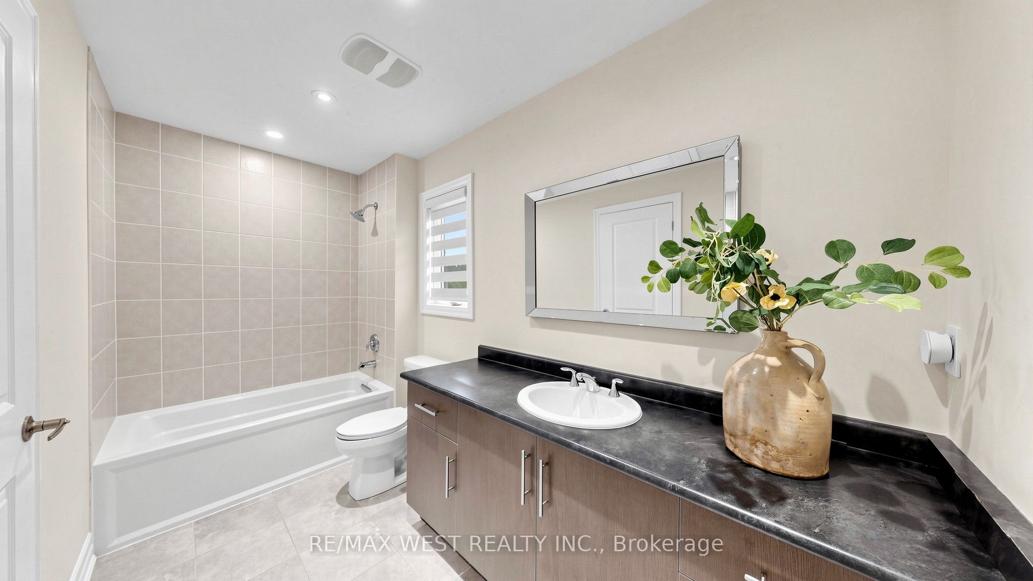 57 Alex Campbell Crescent Property Photo 20