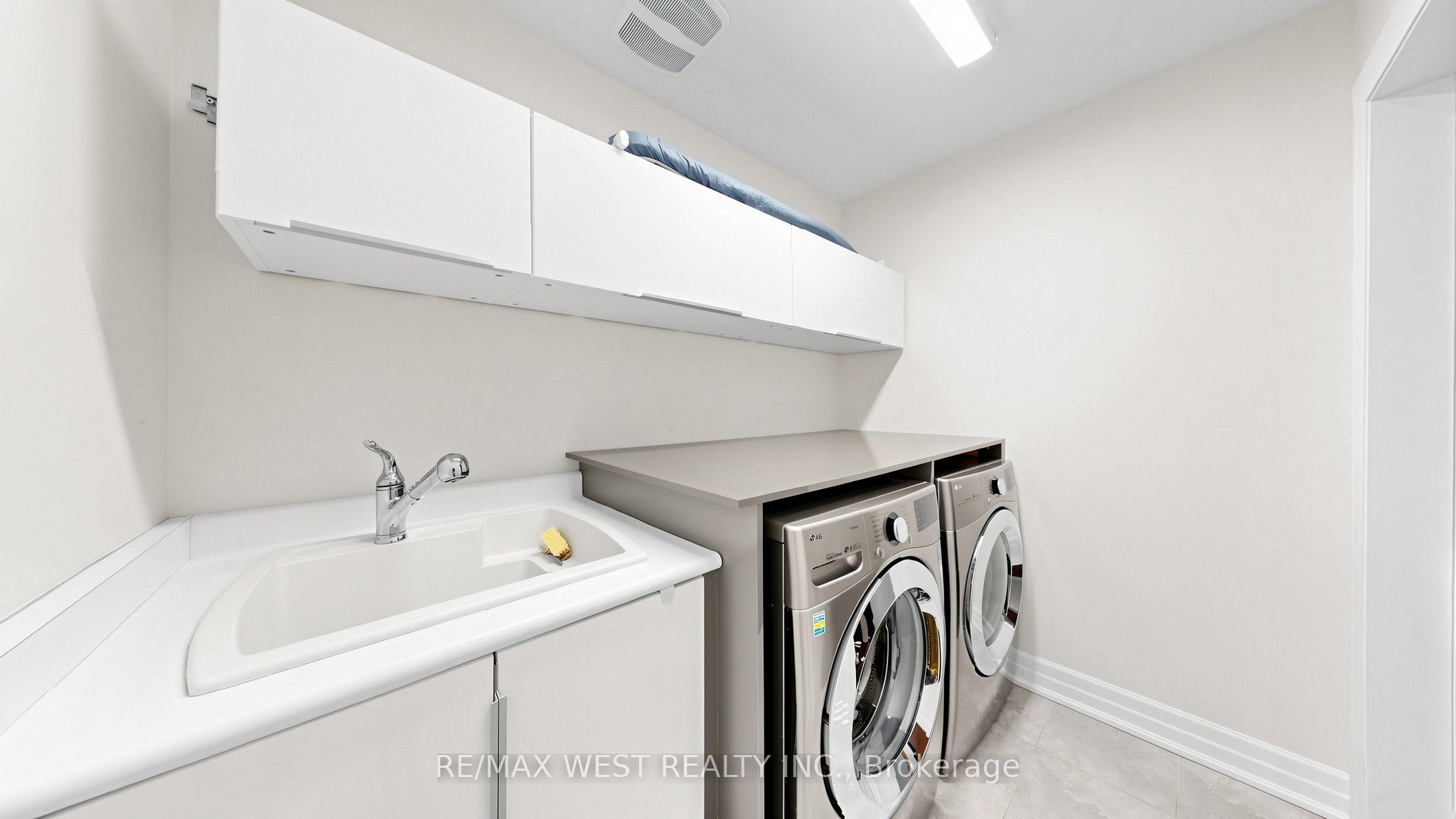 57 Alex Campbell Crescent Property Photo 23