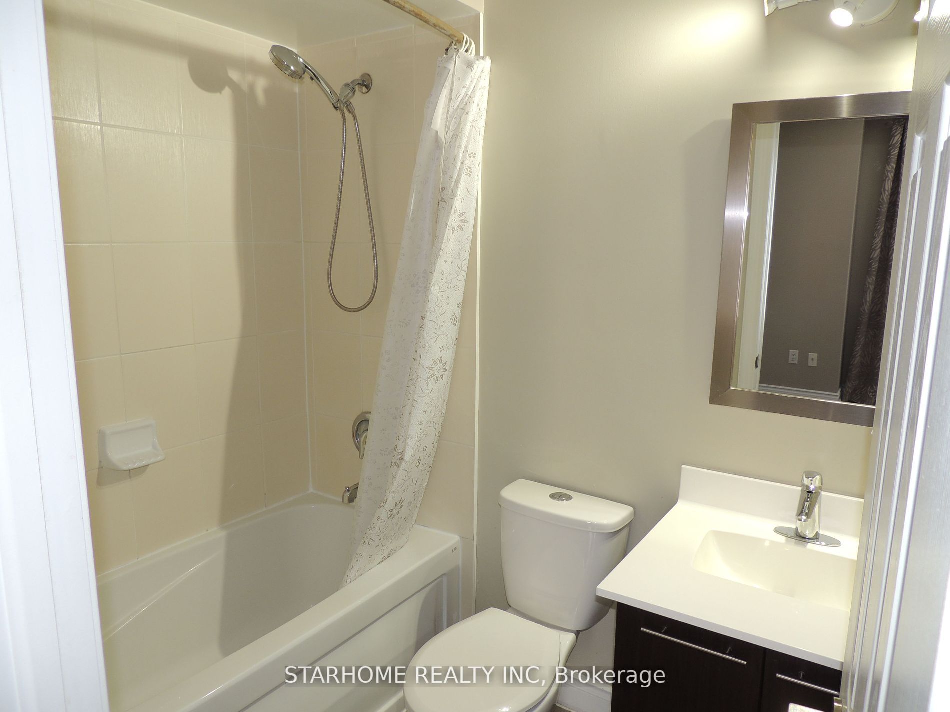 8 Times Avenue Property Photo 8