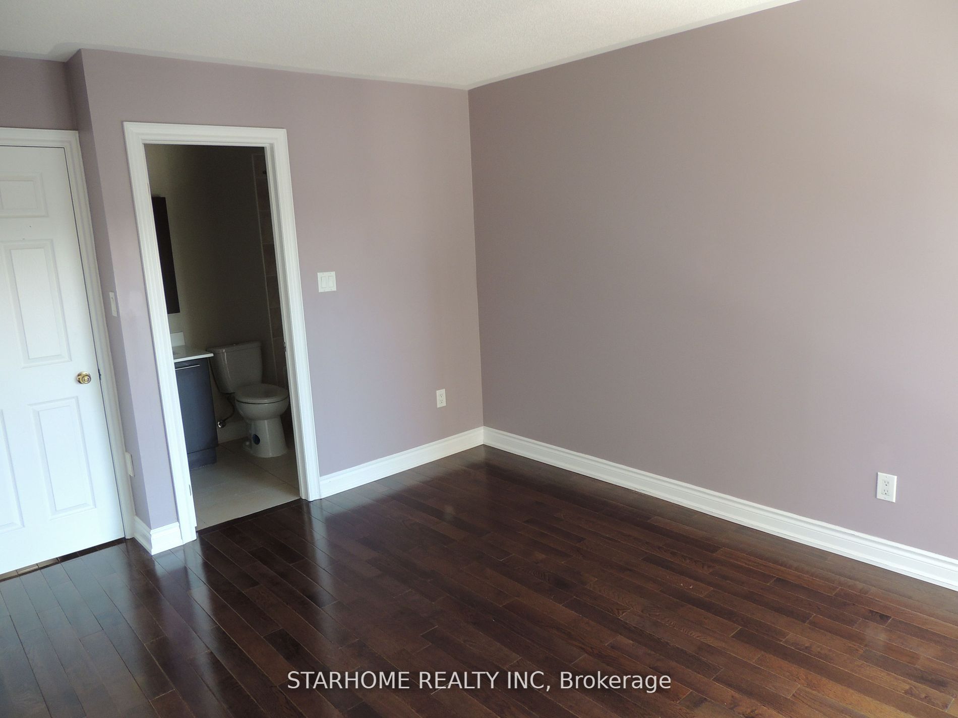 8 Times Avenue Property Photo 10