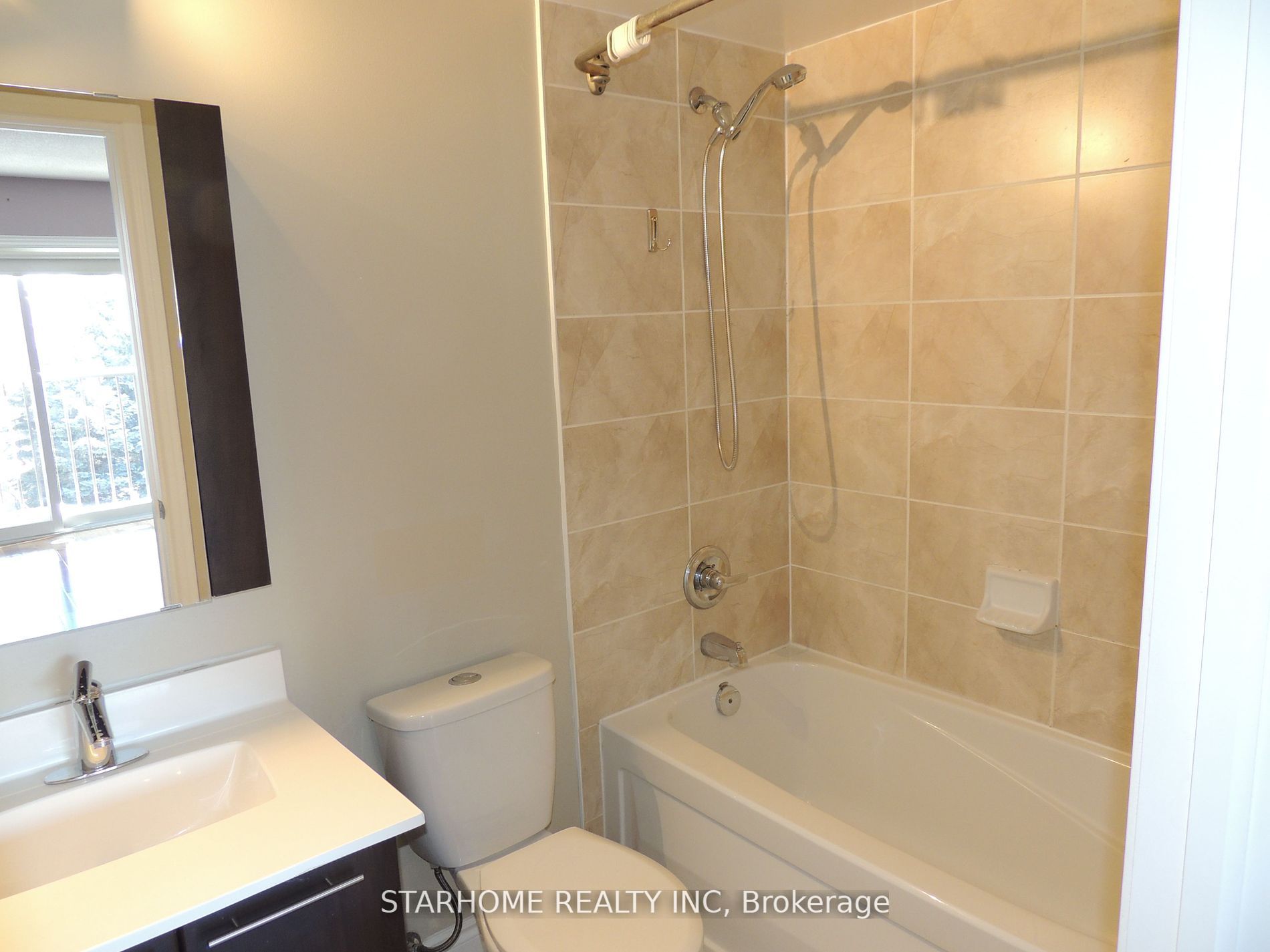 8 Times Avenue Property Photo 13