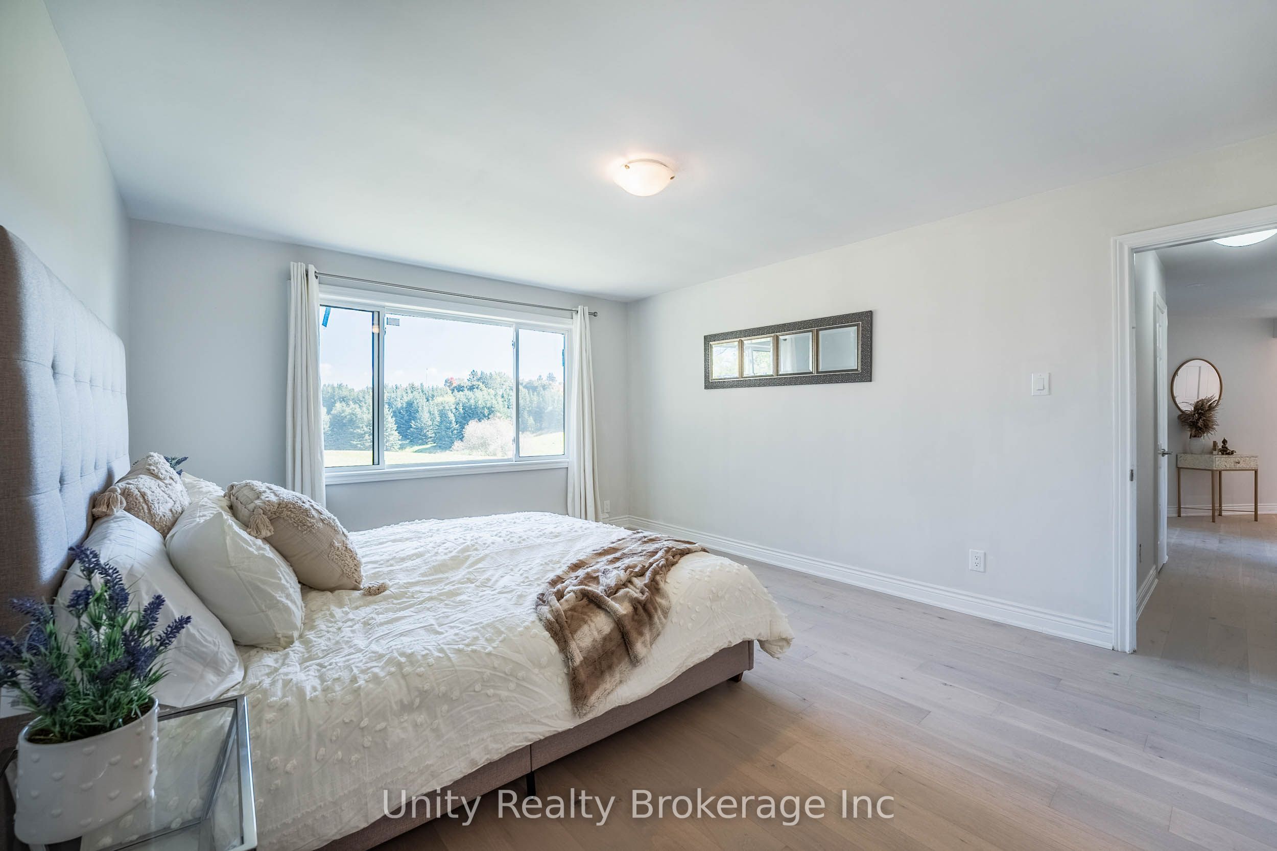 15295 11th Concession Property Photo 18