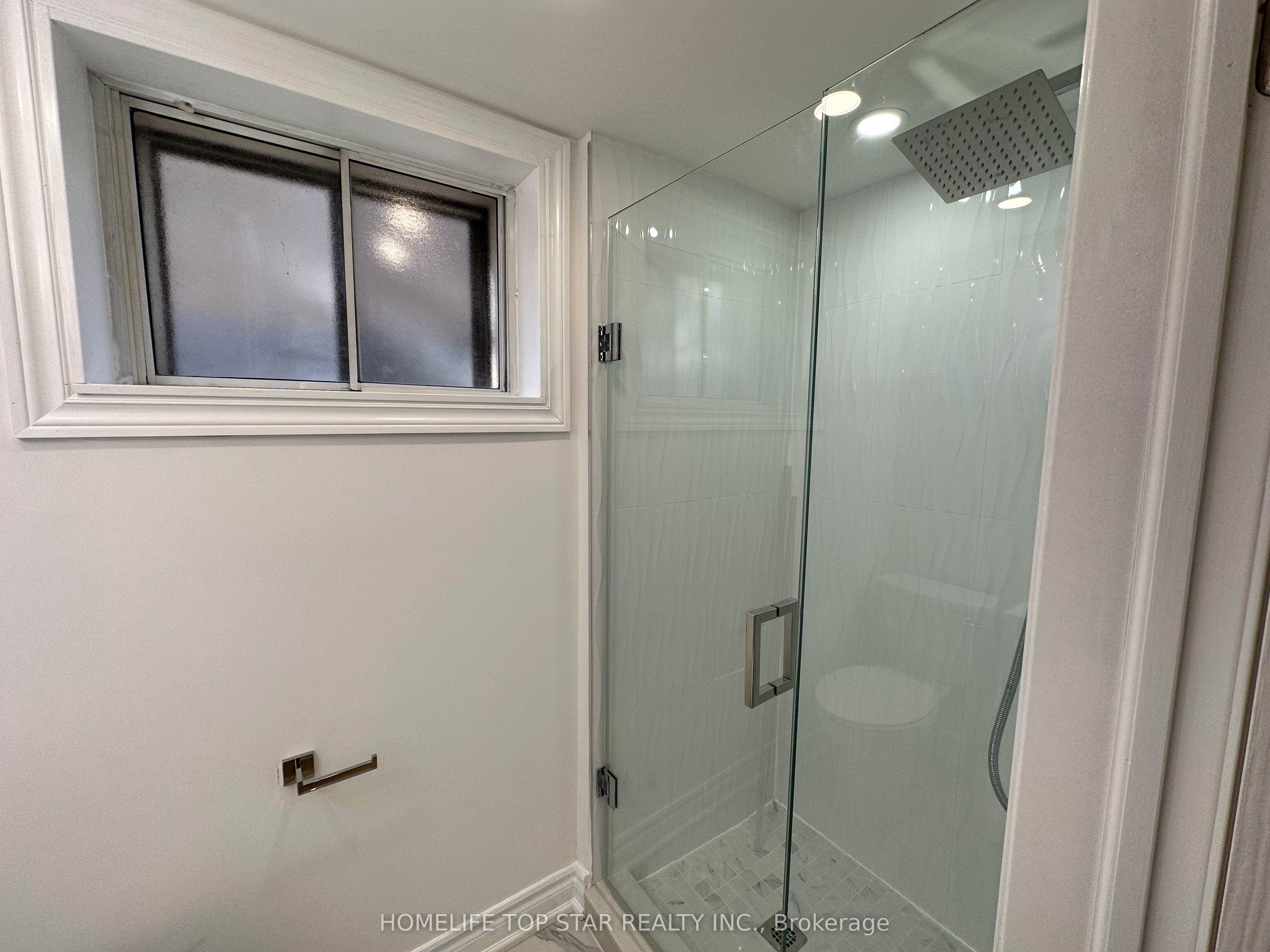 38 Cartier Crescent Basement Property Photo 6
