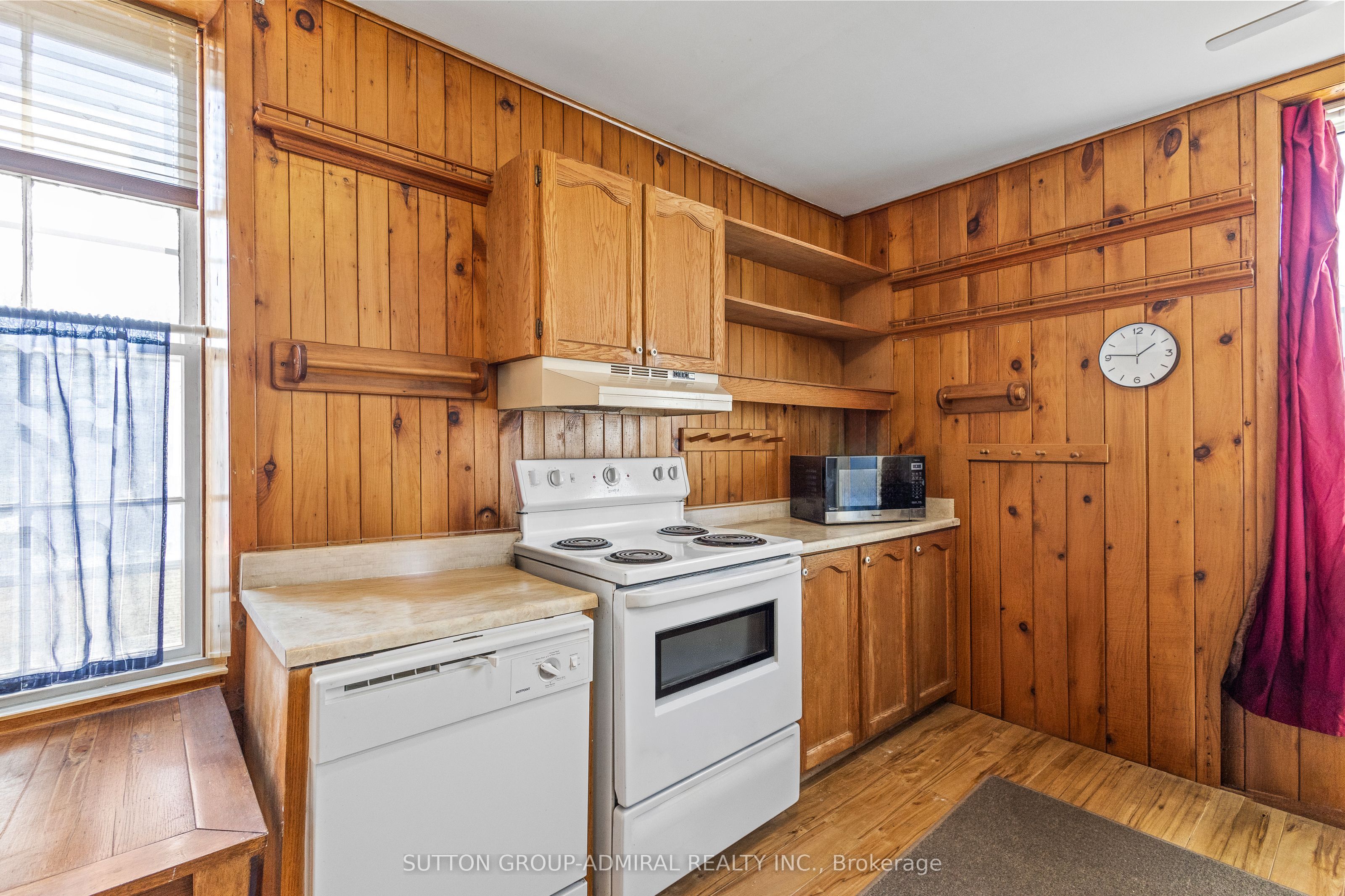 6745 Main Street Property Photo 4