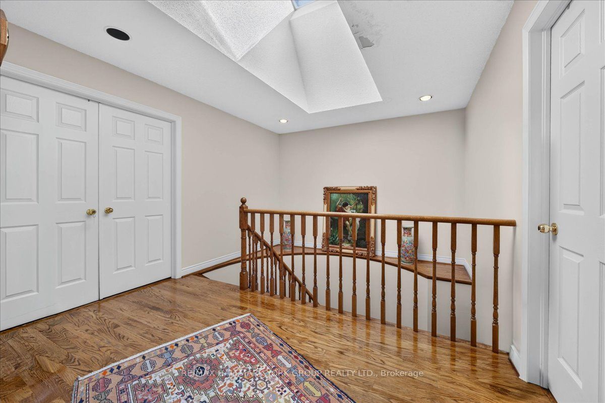 96 Townsgate Drive Property Photo 19