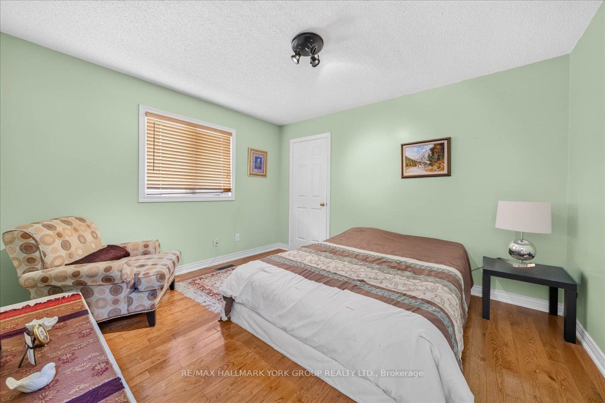 96 Townsgate Drive Property Photo 21
