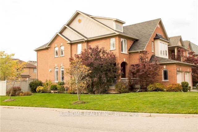 93 Bel Canto Crescent Property Photo 2