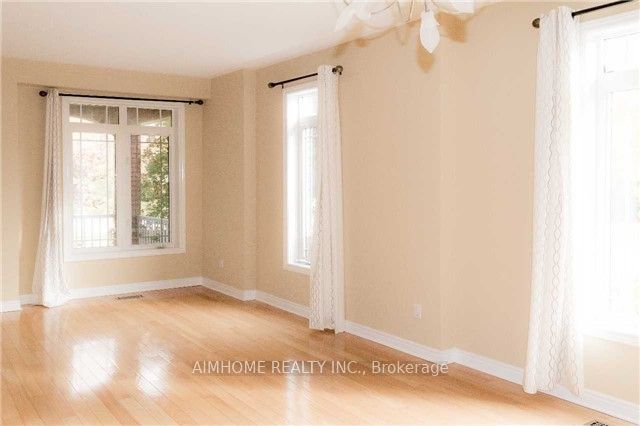 93 Bel Canto Crescent Property Photo 3