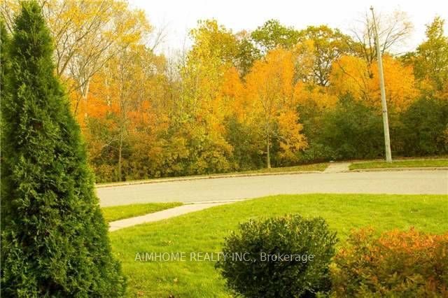 93 Bel Canto Crescent Property Photo 12