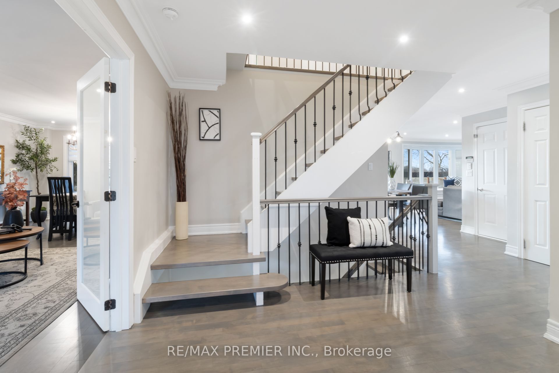 60 Nobleview Drive Property Photo 2