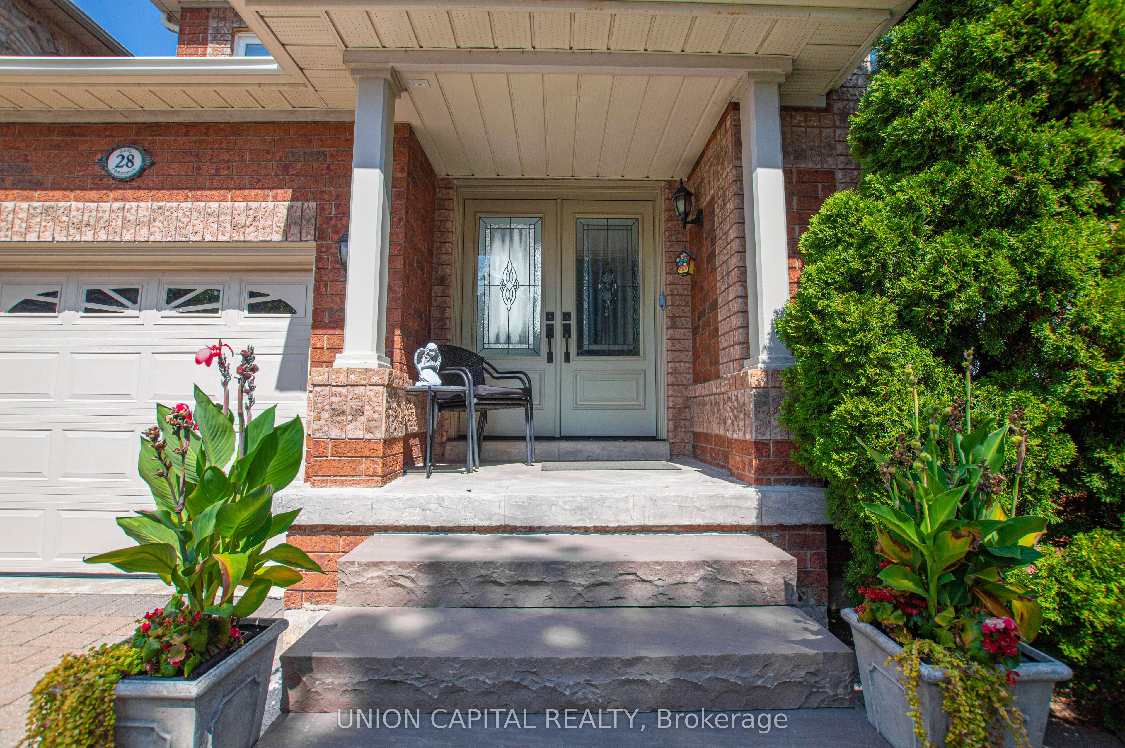 28 Sail Crescent Property Photo 4