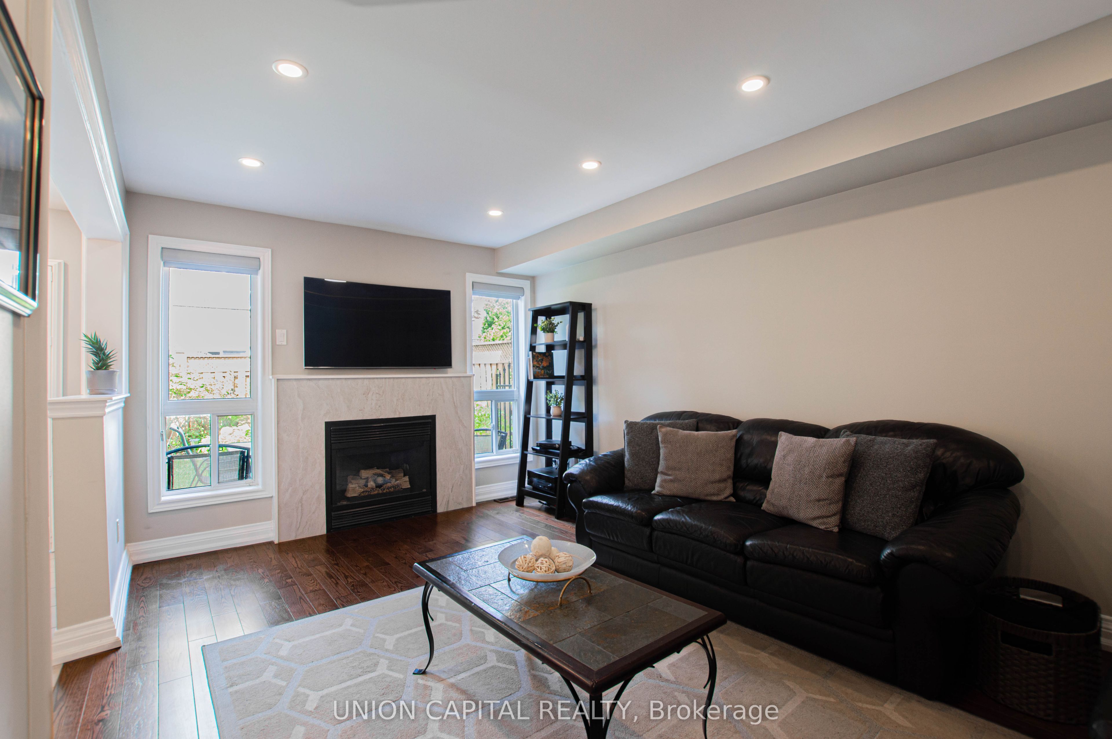 28 Sail Crescent Property Photo 18