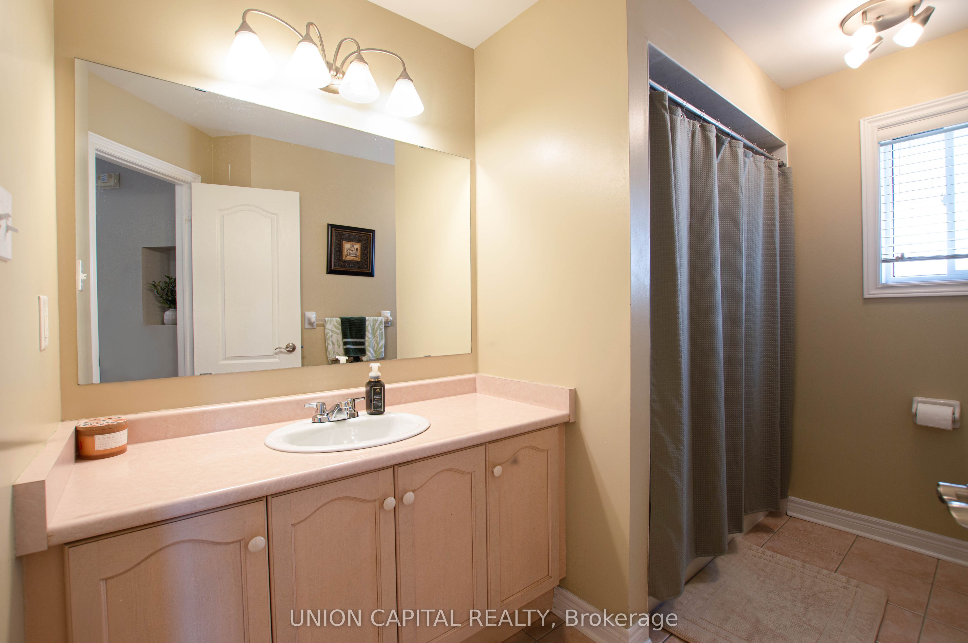 28 Sail Crescent Property Photo 32