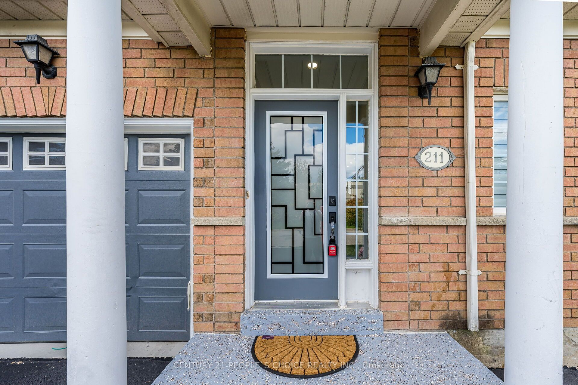 211 Wildberry Crescent Property Photo 4