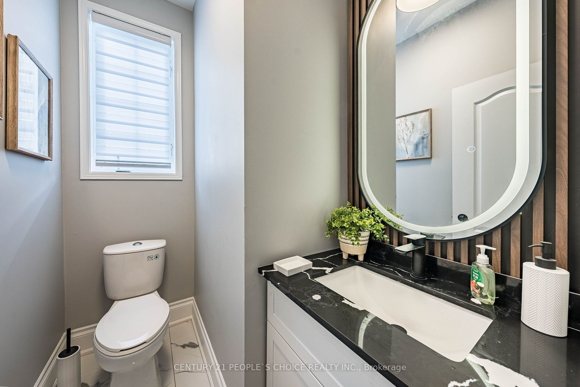 211 Wildberry Crescent Property Photo 21