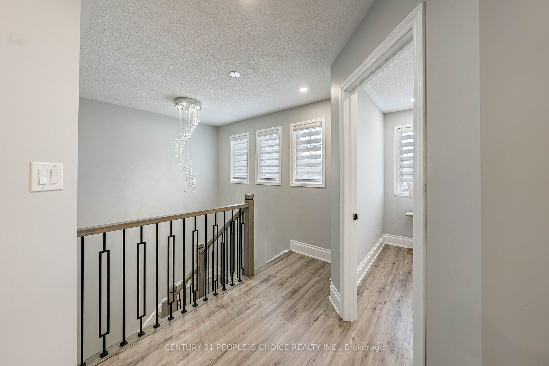 211 Wildberry Crescent Property Photo 22