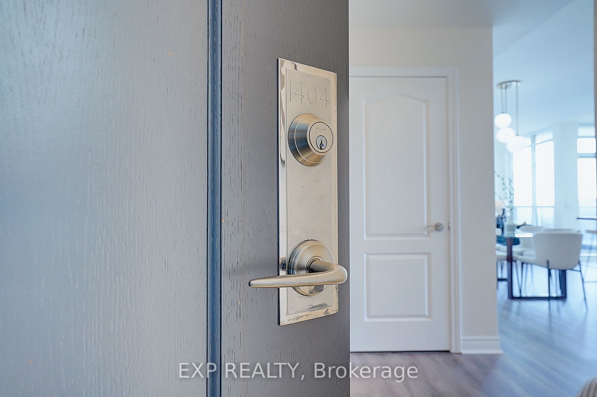 60 Disera Drive 1404 Property Photo 2