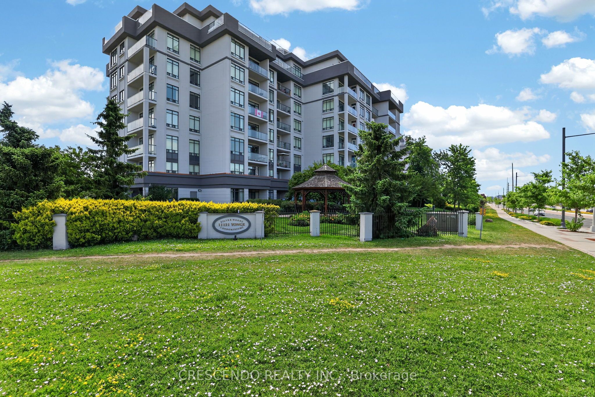 11121 Yonge Street 306