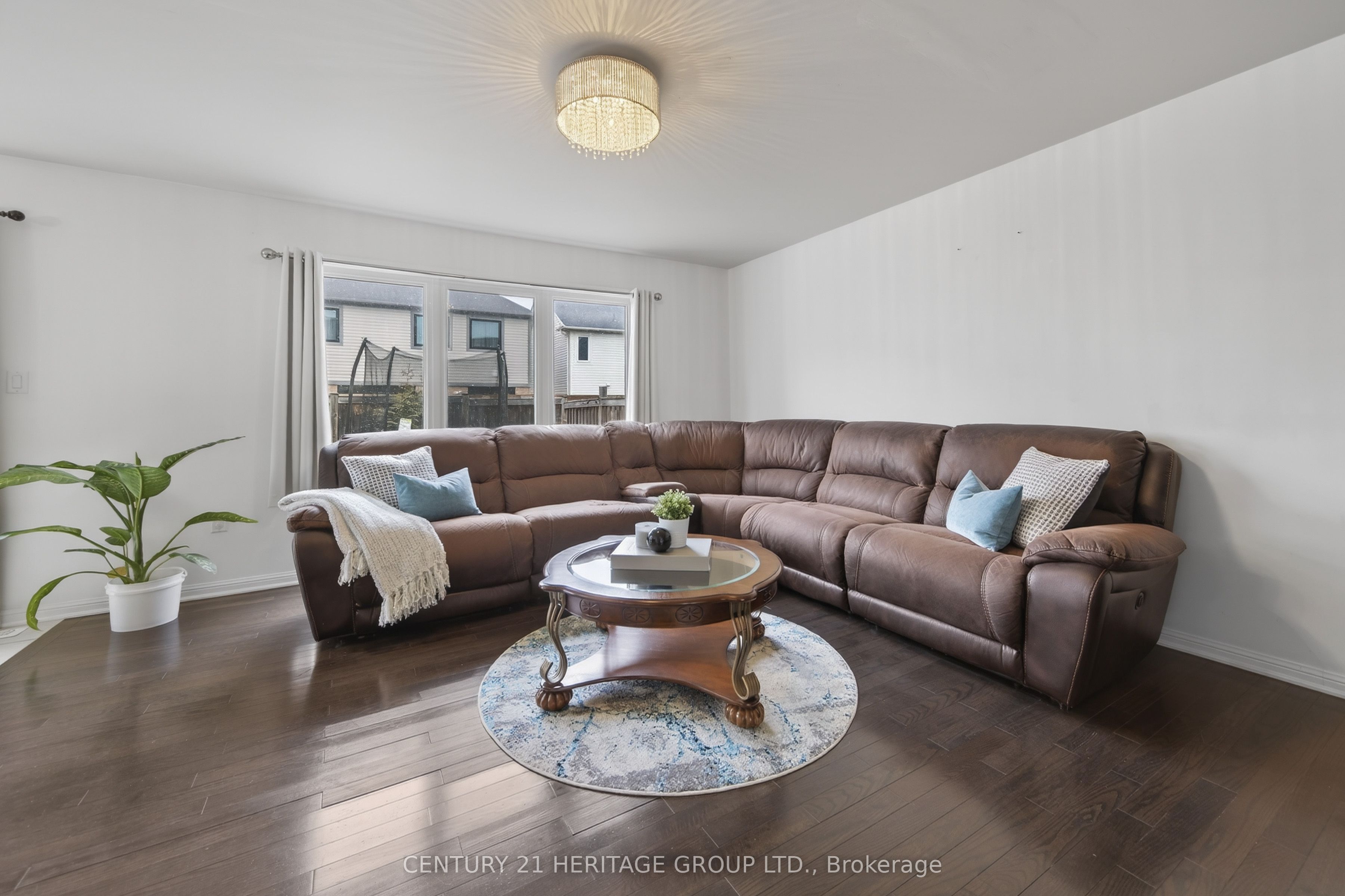 17 Gordon Drive Property Photo 3