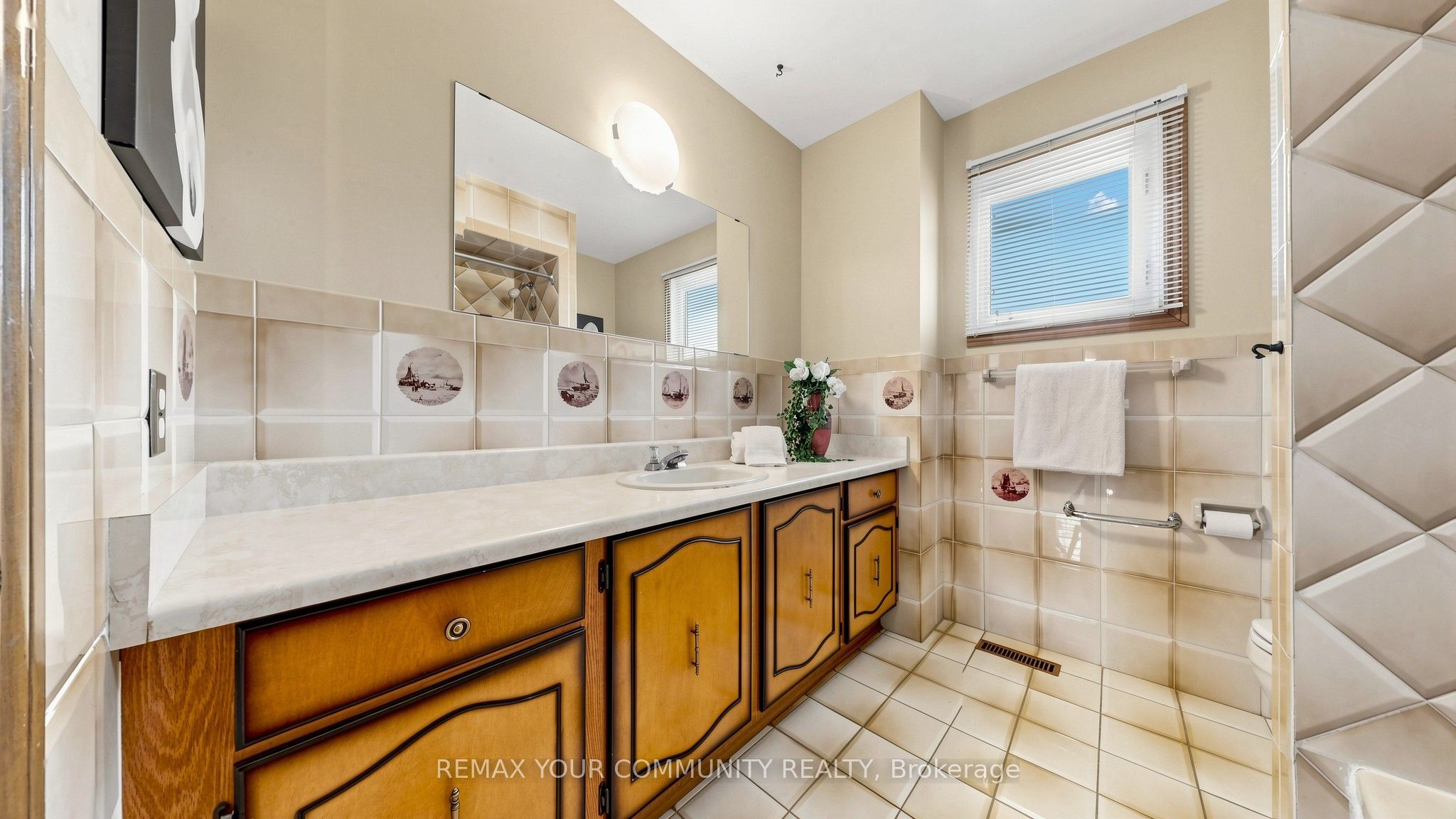 2 Janus Place Property Photo 20
