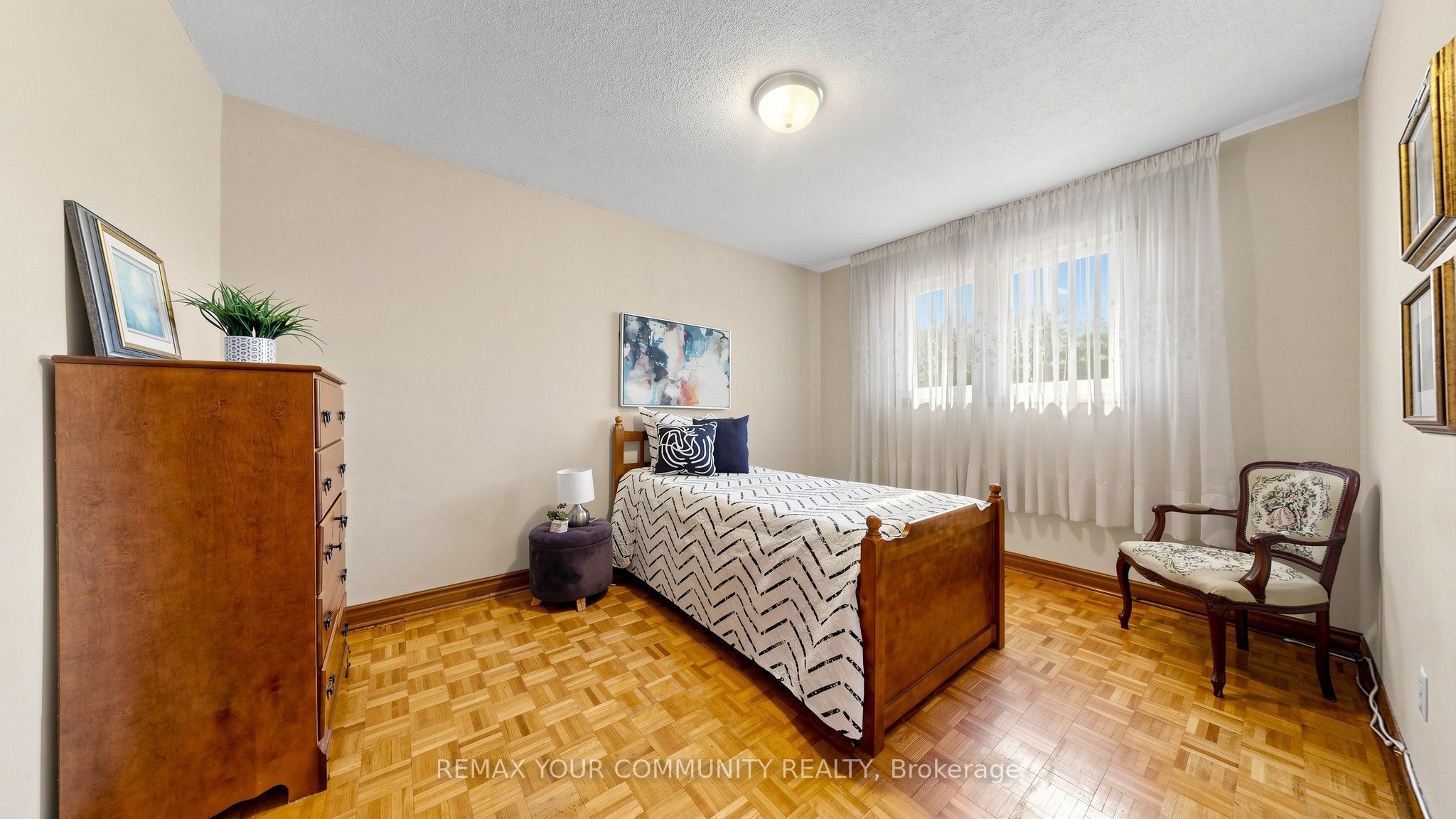2 Janus Place Property Photo 24