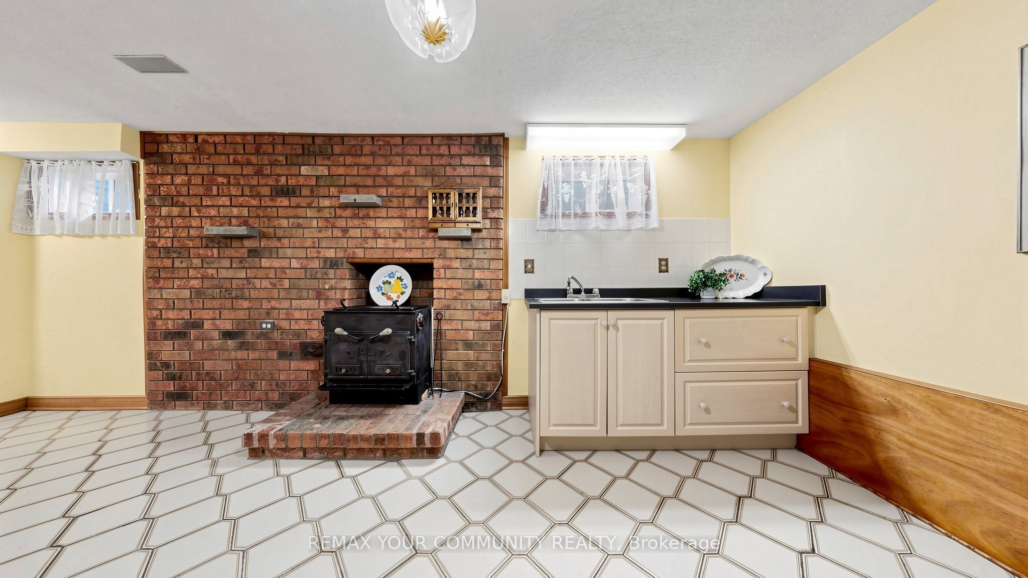 2 Janus Place Property Photo 26