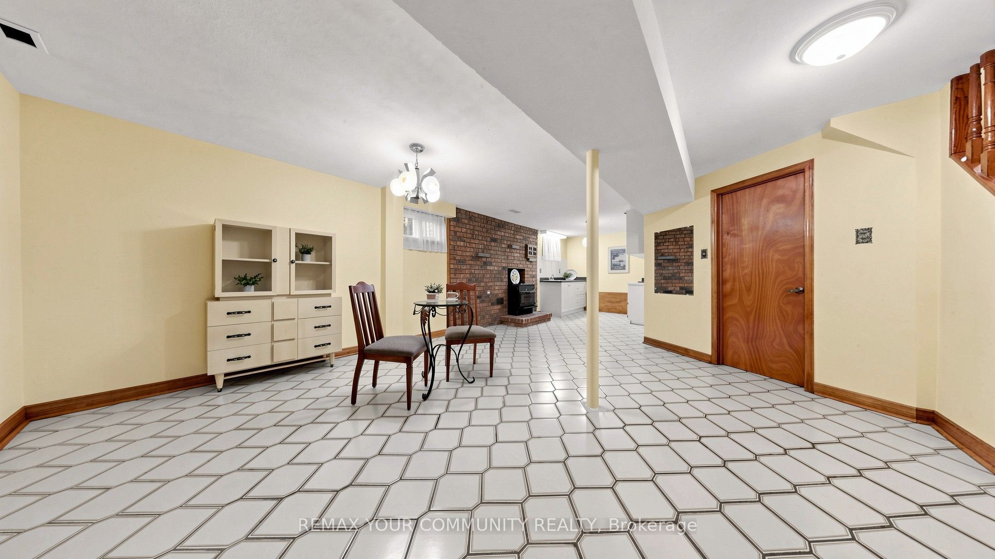 2 Janus Place Property Photo 28