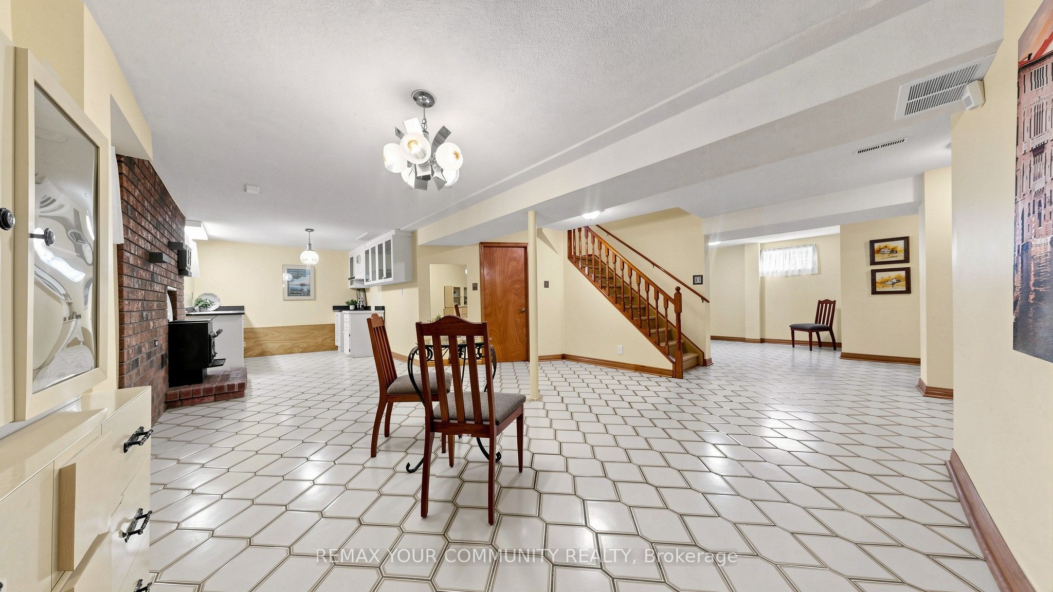 2 Janus Place Property Photo 30