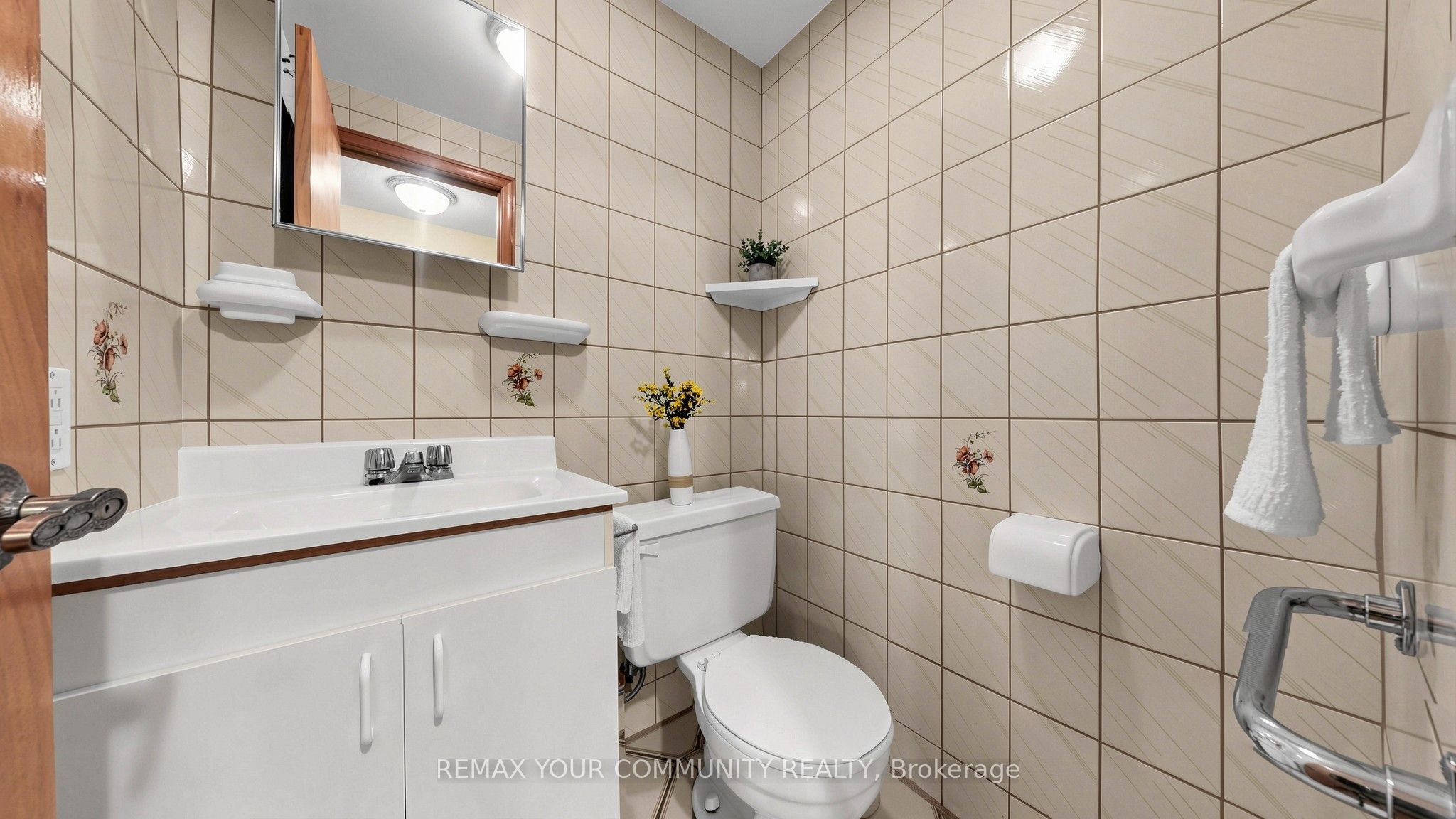 2 Janus Place Property Photo 33