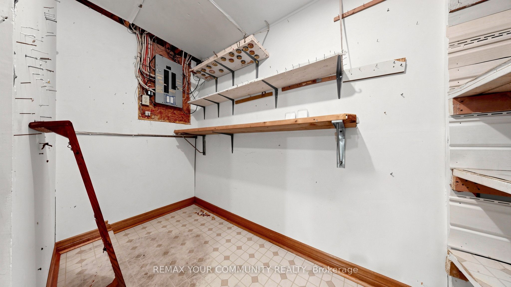 2 Janus Place Property Photo 37
