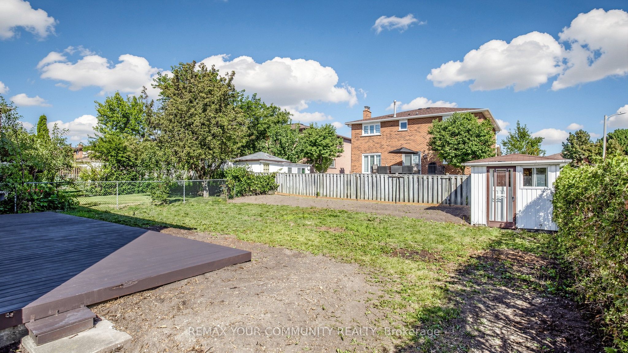 2 Janus Place Property Photo 40