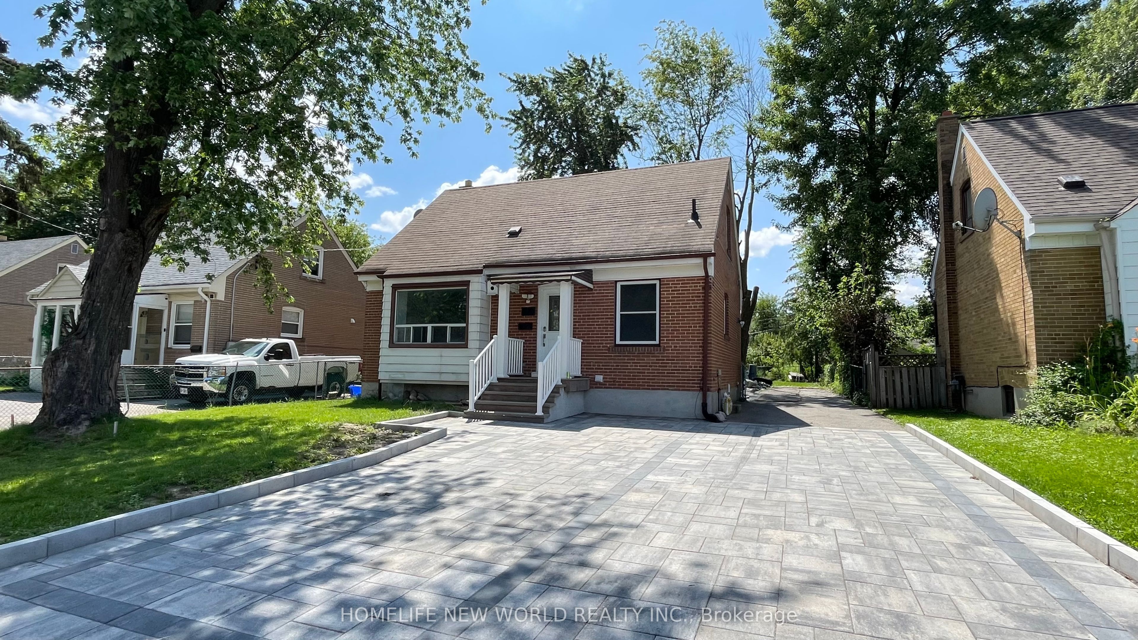 100 Pugsley Avenue Property Photo 1