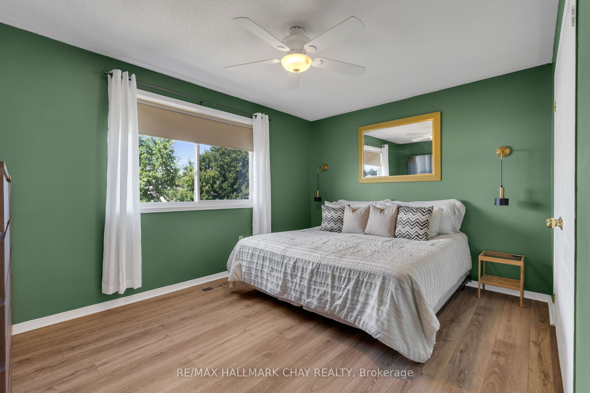 38 Admiral Crescent Property Photo 9