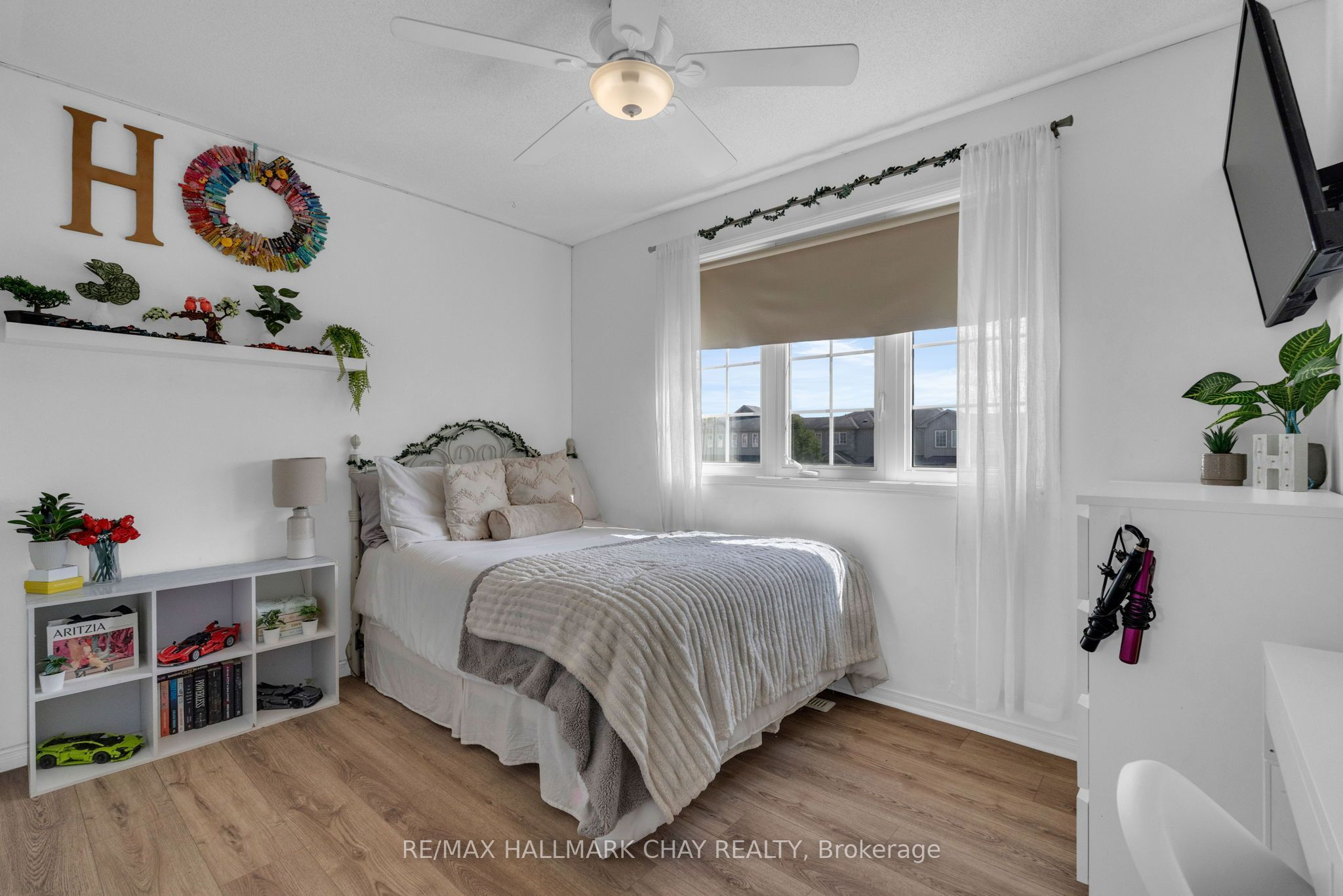 38 Admiral Crescent Property Photo 14