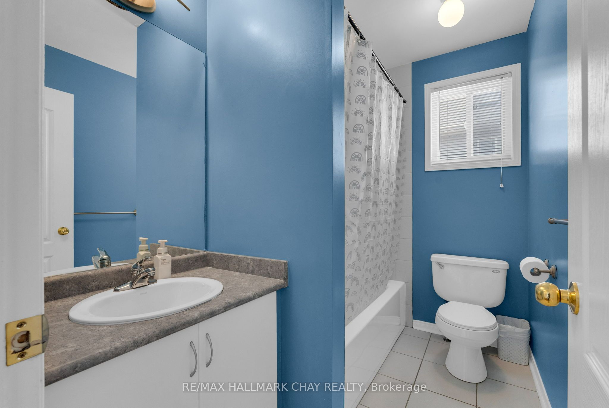 38 Admiral Crescent Property Photo 16