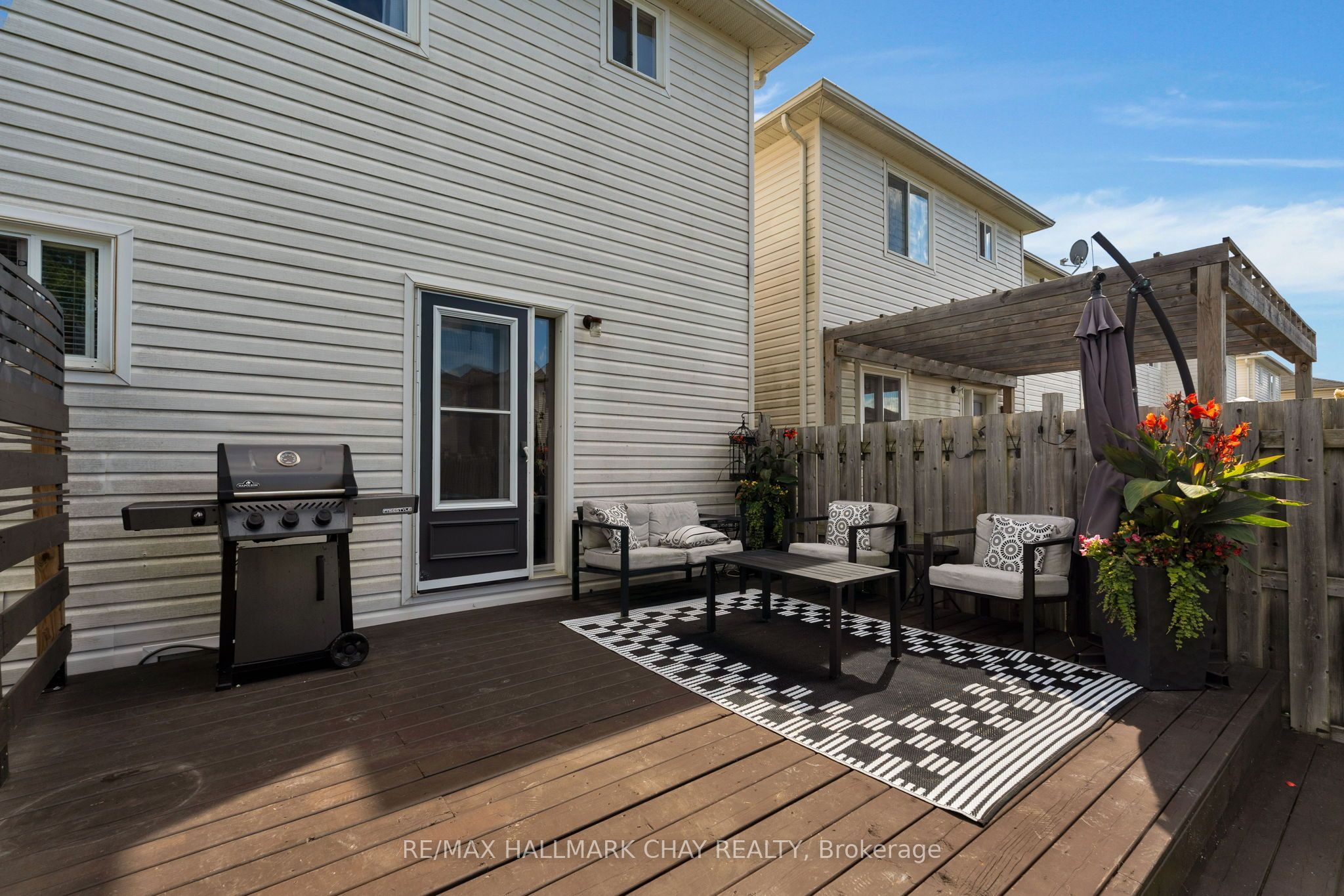 38 Admiral Crescent Property Photo 21