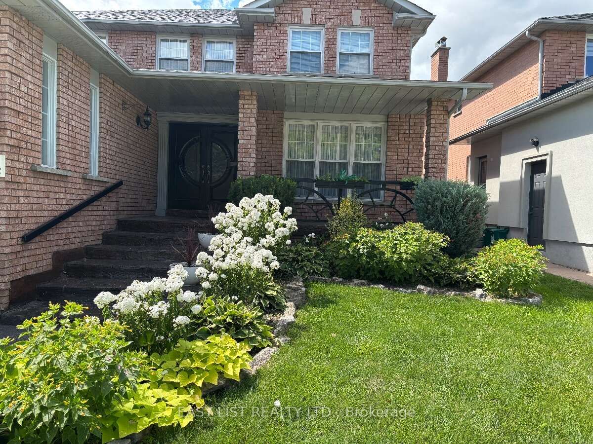 14 Gas Light Crescent Property Photo 1