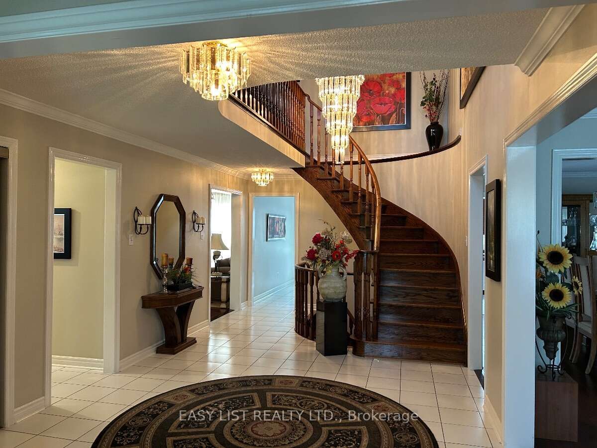 14 Gas Light Crescent Property Photo 2