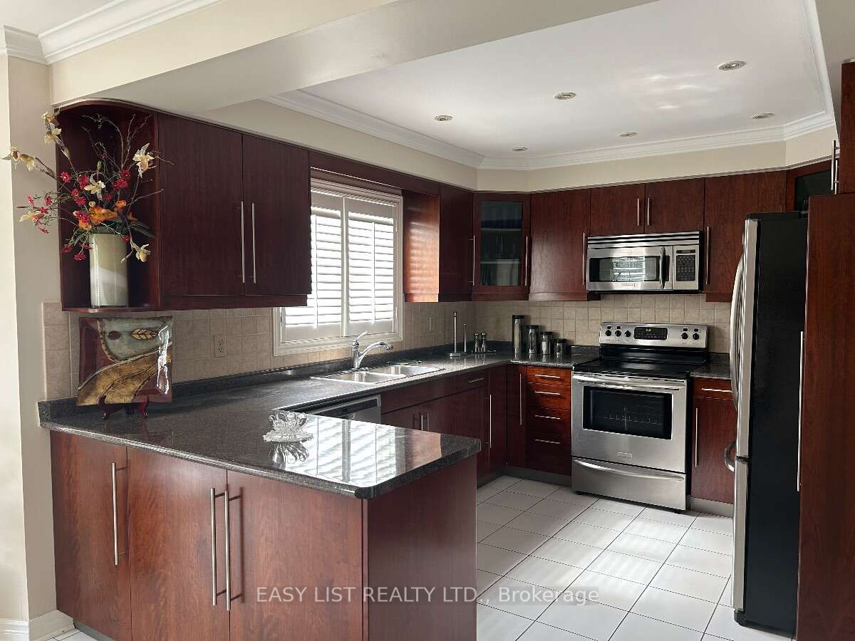 14 Gas Light Crescent Property Photo 7
