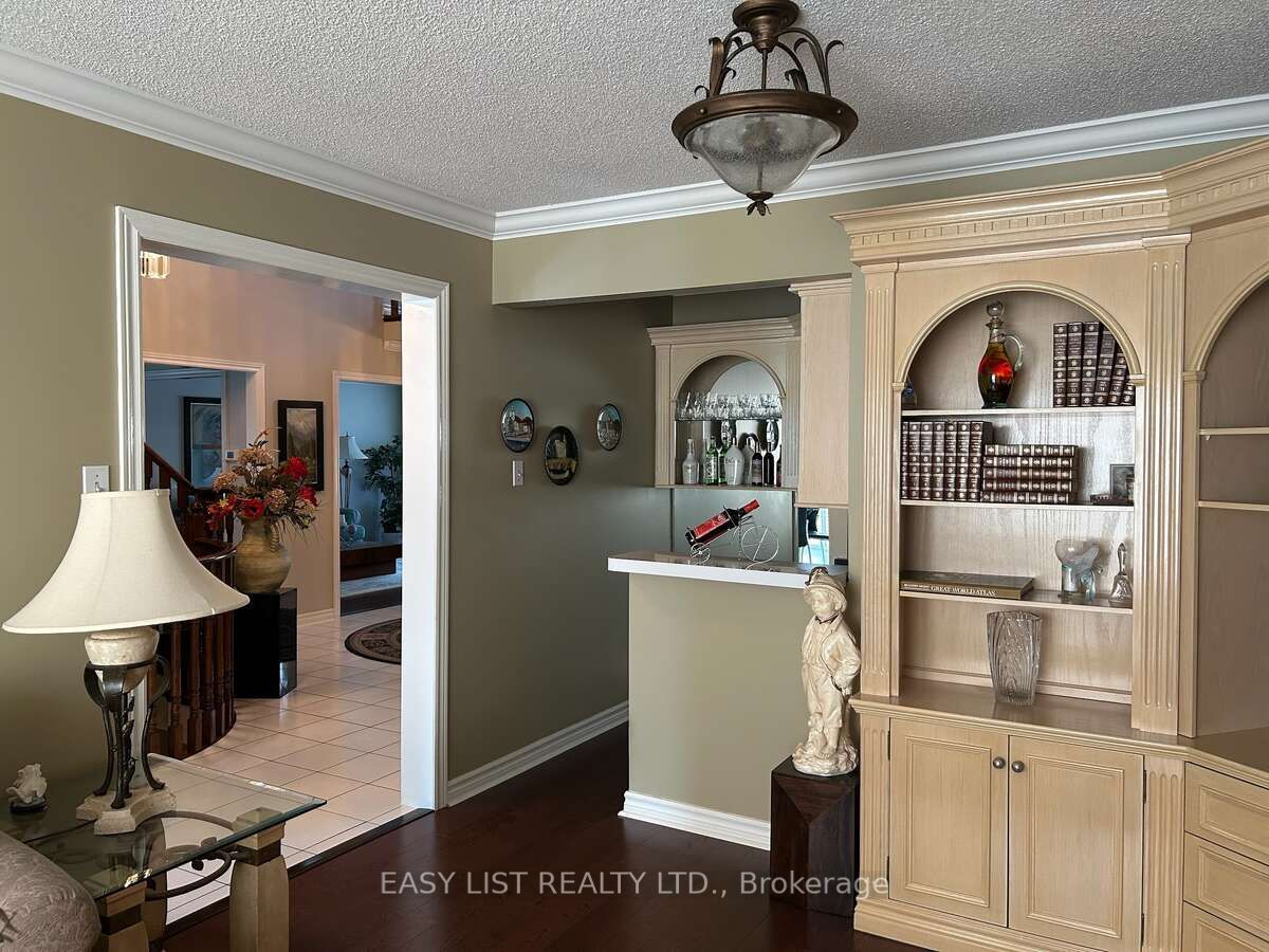 14 Gas Light Crescent Property Photo 16
