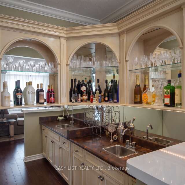 14 Gas Light Crescent Property Photo 18