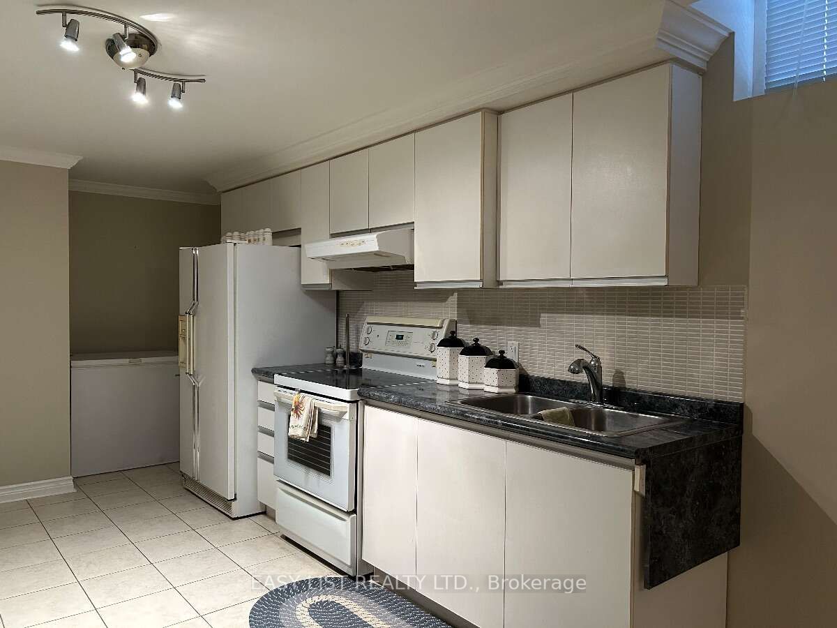 14 Gas Light Crescent Property Photo 27