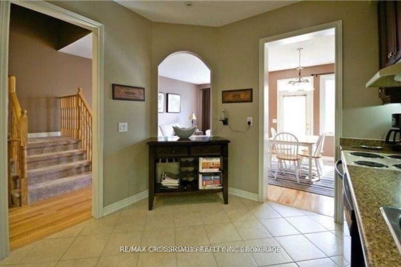 95 Thatcher Crescent Property Photo 5