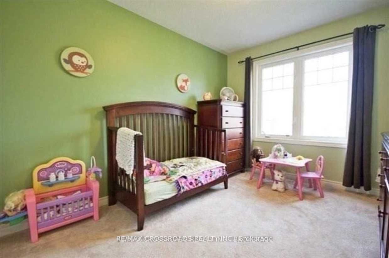 95 Thatcher Crescent Property Photo 10