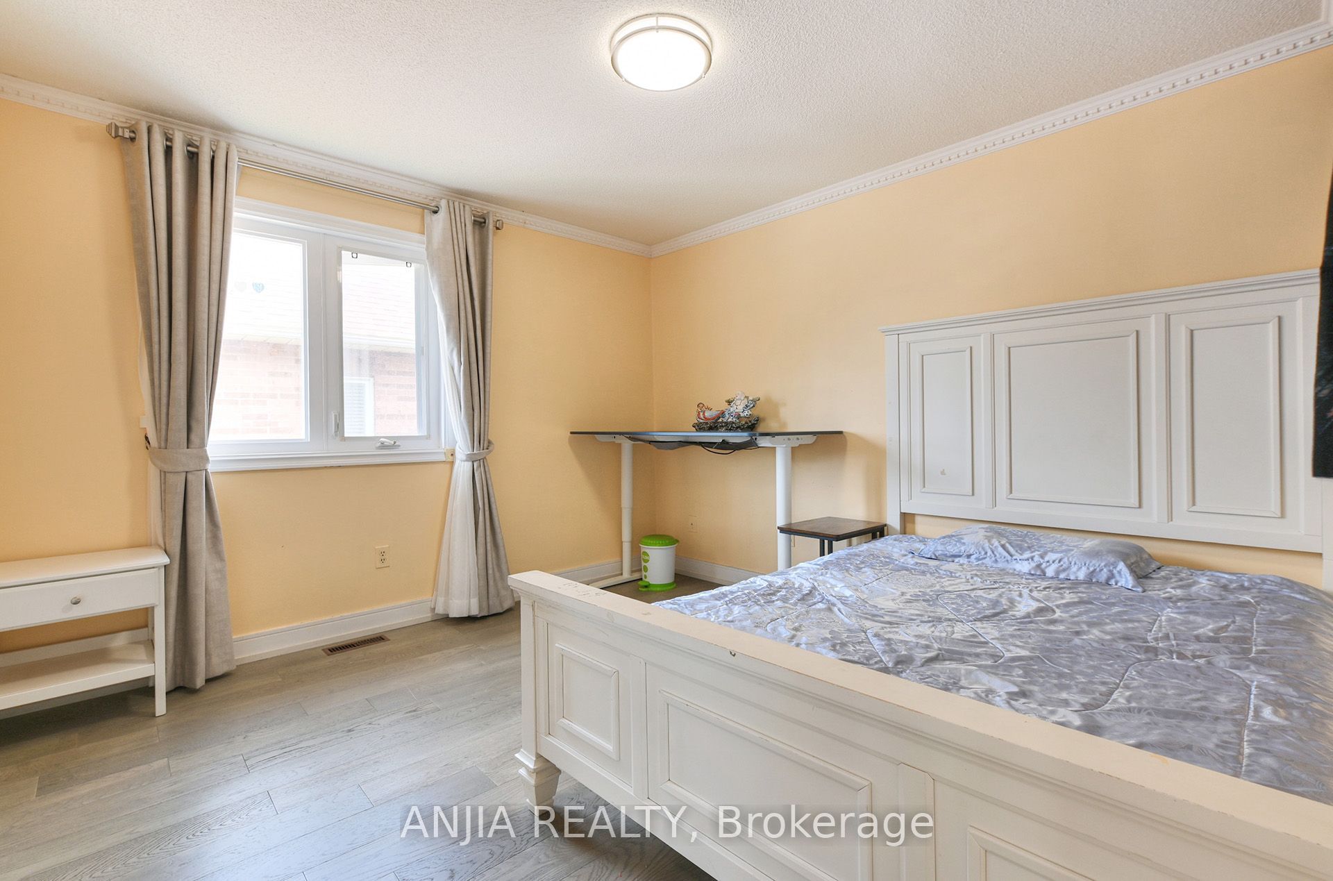 127 Tomlinson Circle Property Photo 13